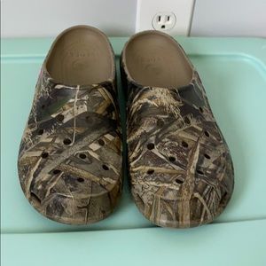 Camo women’s crocs